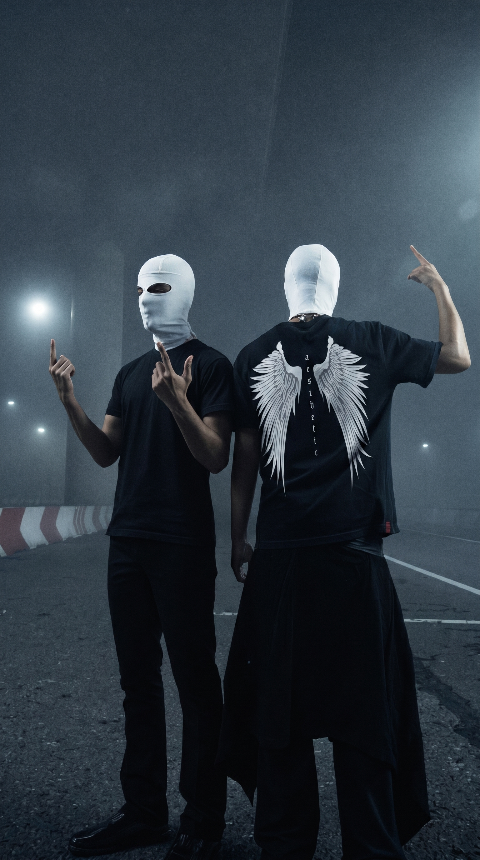 Wings tee worn — Aesthetic
